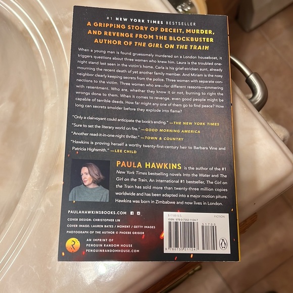 A Slow Fire Burning - Paula Hawkins - Picture 2 of 5